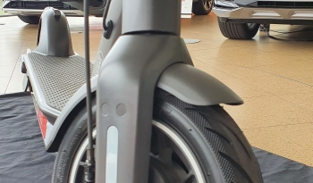 Audi Electric Kick Scooter n/a completo