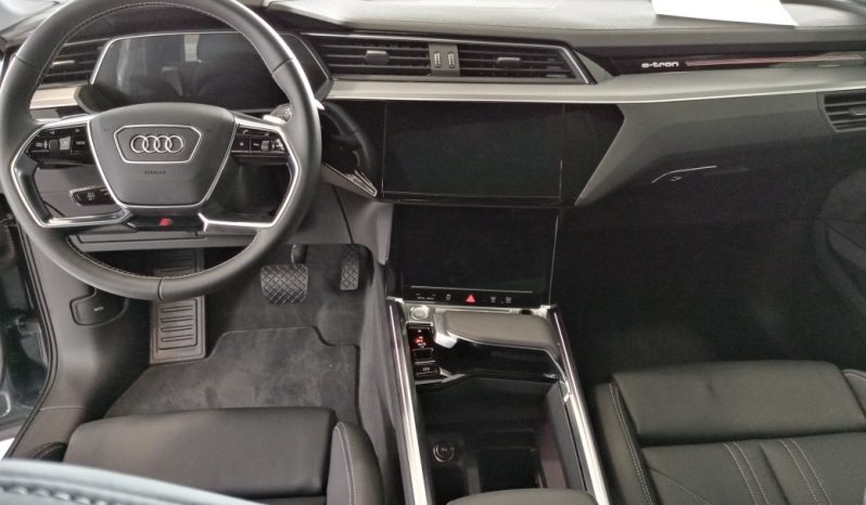Audi e-tron Sportback 50 quattro S line completo
